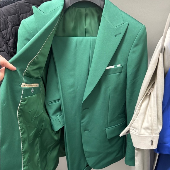 Green Men's Suit - Picture 1 of 3